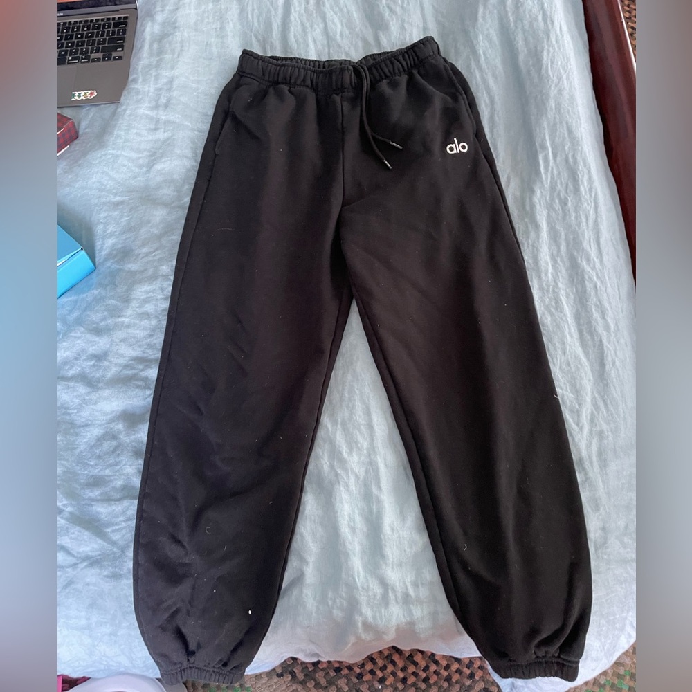 Black alo sweatpants